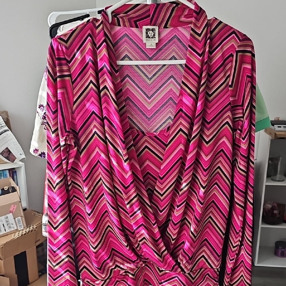 Anne Klein Pink Chevron Women's Top 🦉